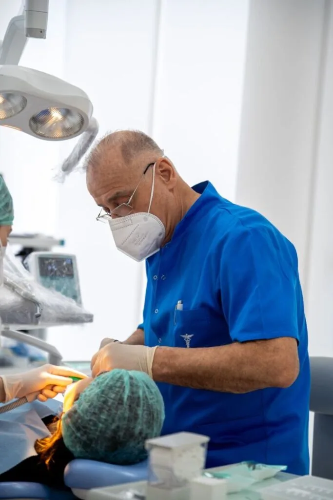 Chirurgia Orale 2 estrazione dente del giudizio a Bagnolo Mella